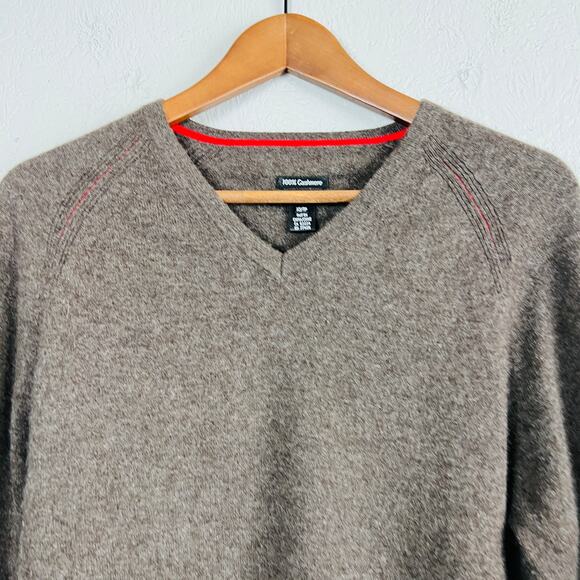 Club Monaco Cashmare V Neck Academic Sweater Brown - XS - Picture 2 of 4